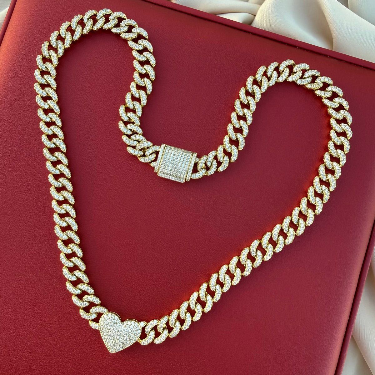 Cadena cubana Amor