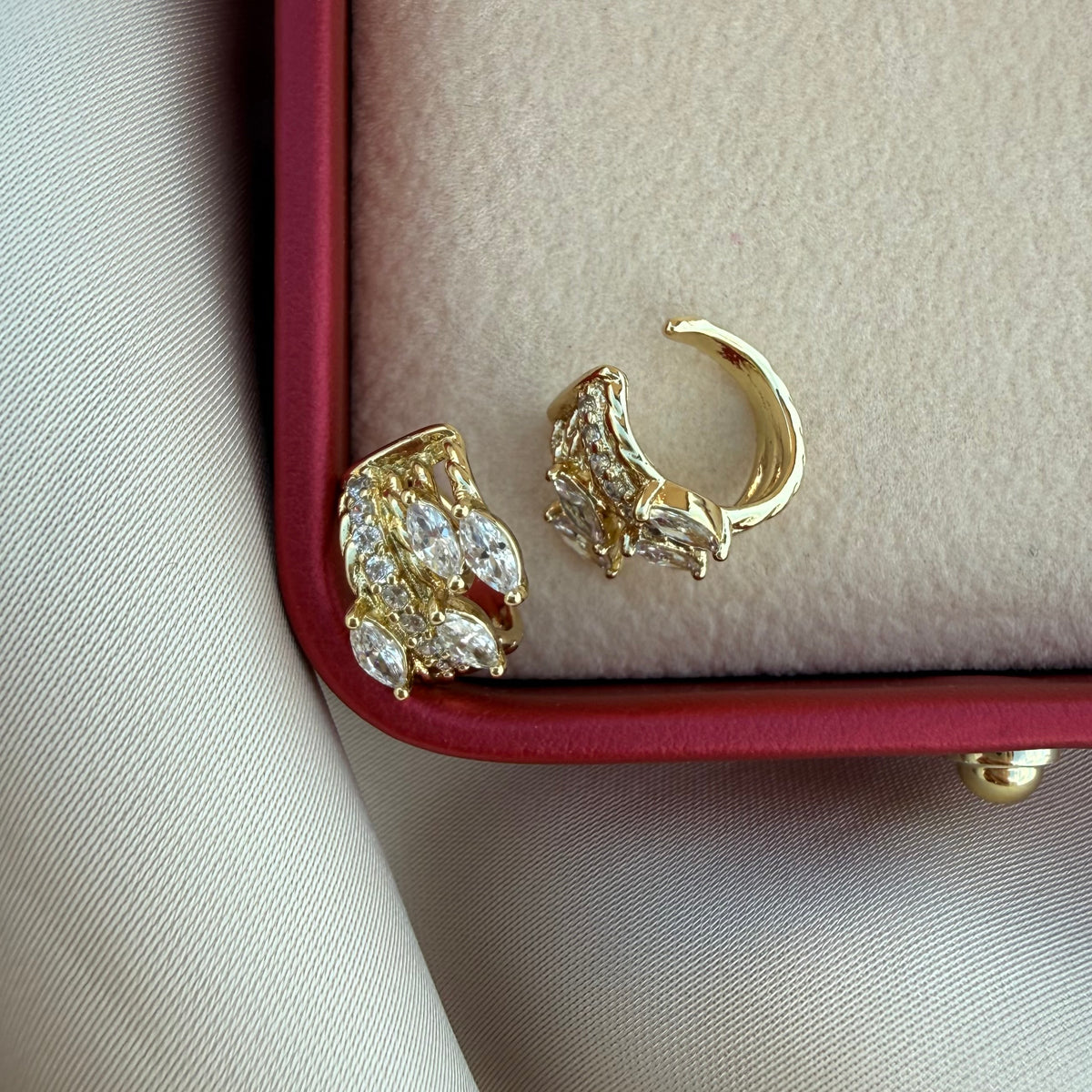 Piercing falso Cristalline