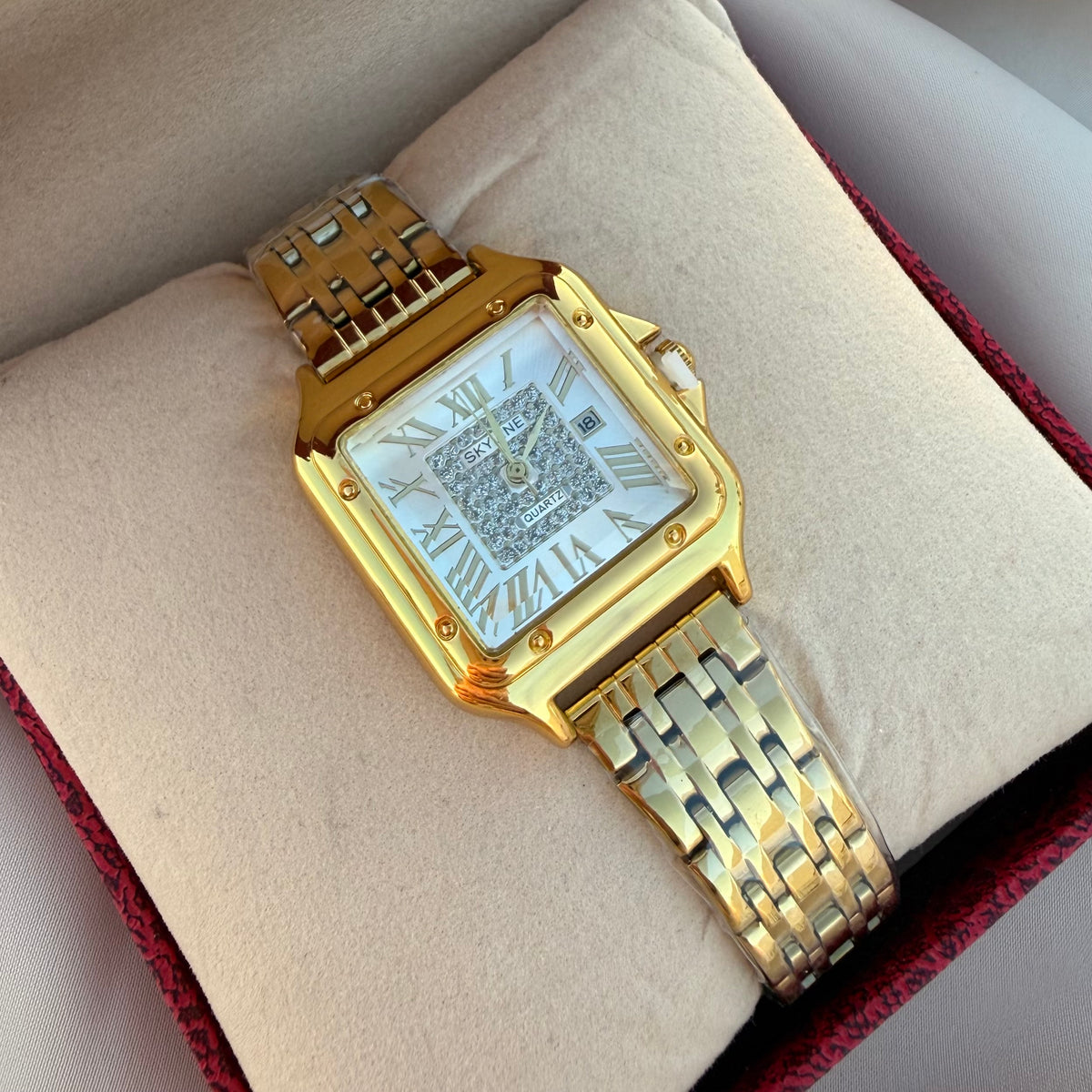 Reloj Carti dorado