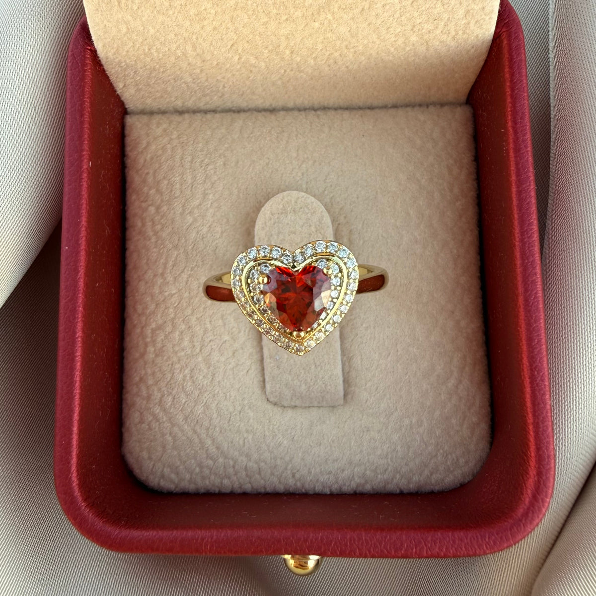 Anillo Amor rubí