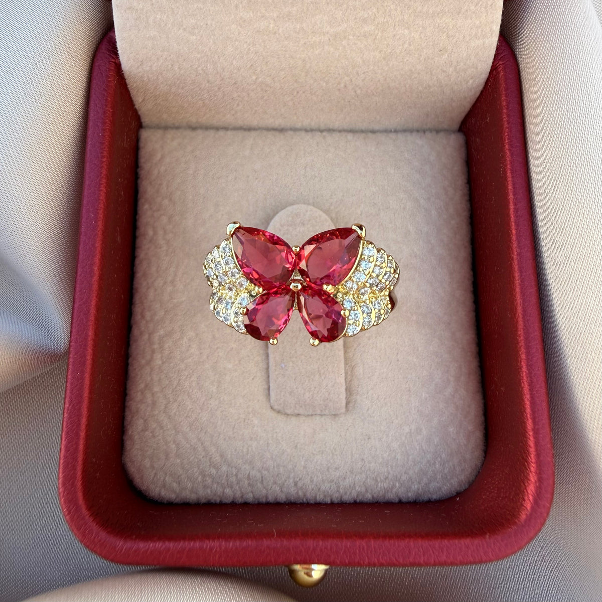Anillo Mariposa rubí