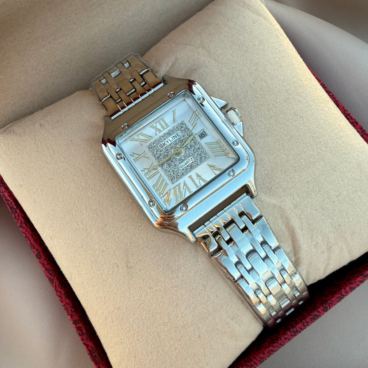 Reloj Carti plata dorado