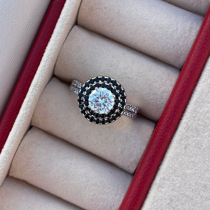 Anillo Jewelry negro